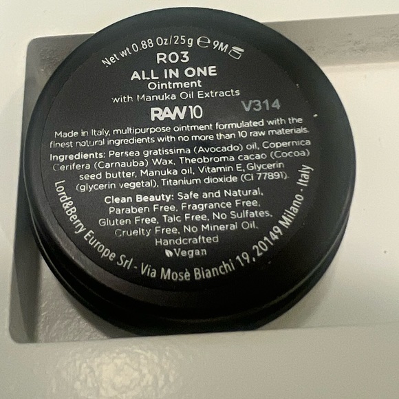 😇3/$15 NWT Lord & Berry All in One lip ointment - Picture 2 of 2